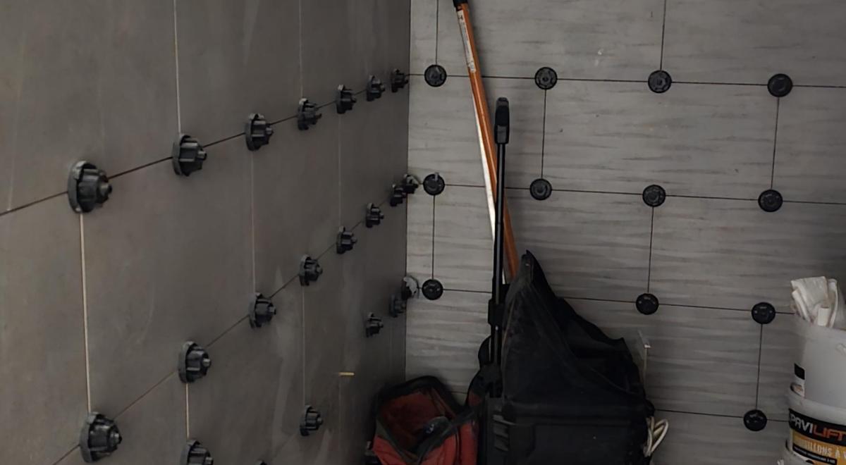 APPARTEMENT 2B 8 PLACE DE LA MAIRE APPARTEMENT 2B 8 PLACE DE LA MAIRE