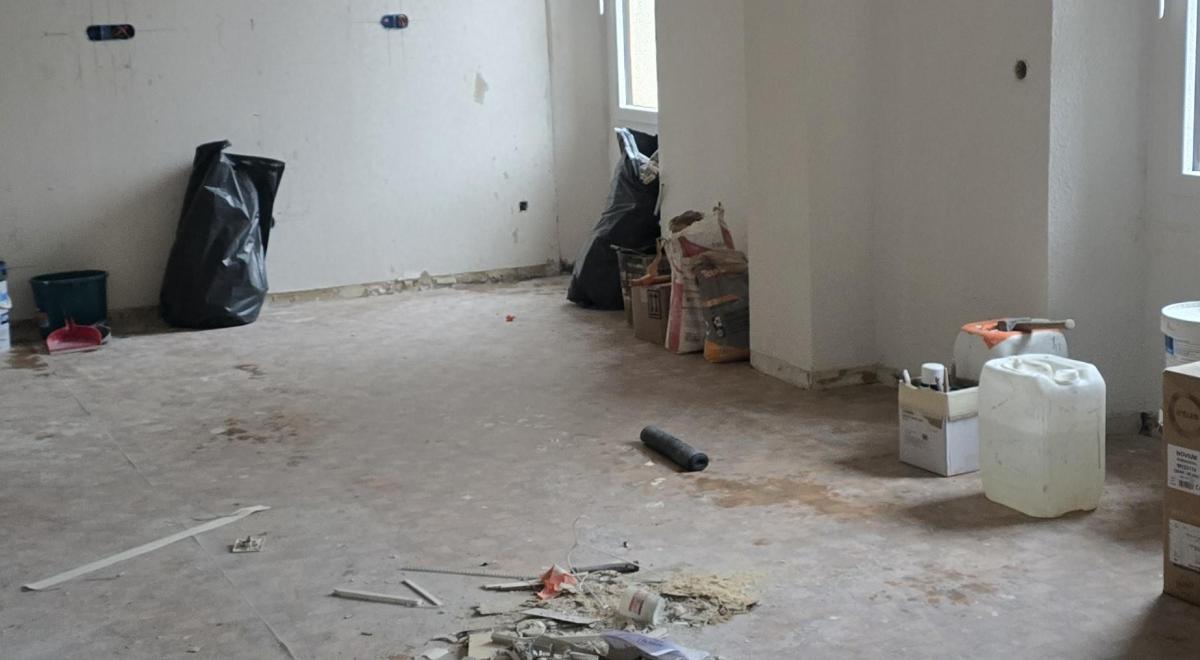 APPARTEMENT 2B 8 PLACE DE LA MAIRE APPARTEMENT 2B 8 PLACE DE LA MAIRE