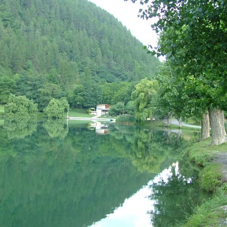 le lauzet ubaye les bords du lac