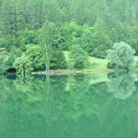 le lauzet ubaye les bords du lac
