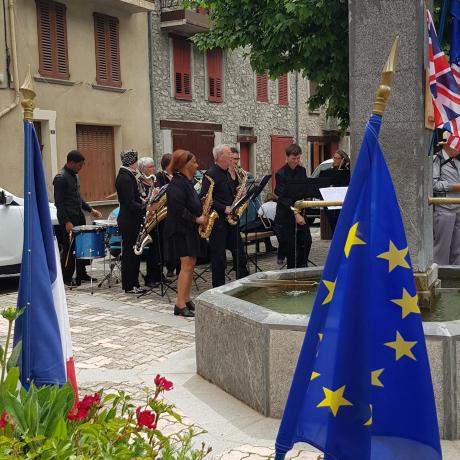 PLACE DE L'EGLISE