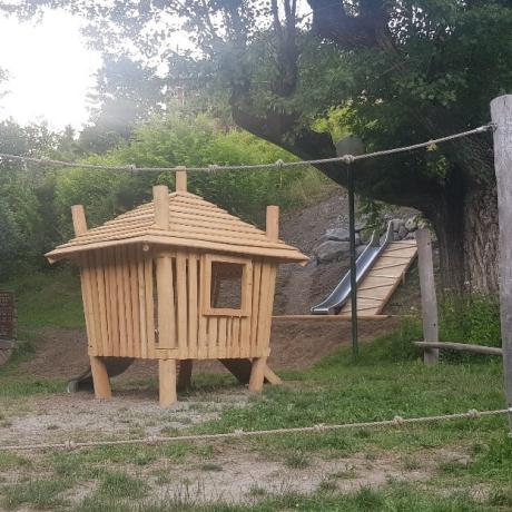 AIRE DE JEUX DU LAC CABANE